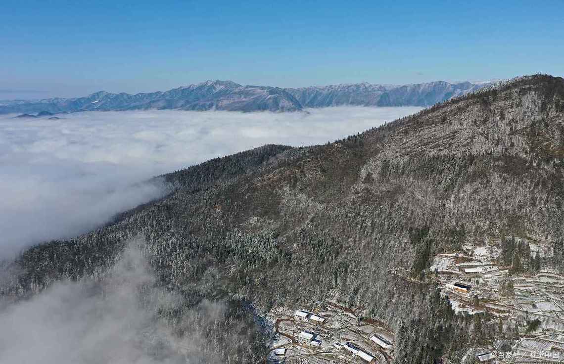 永德大雪山:白雪皑皑造秘境,林海莽莽拥平湖